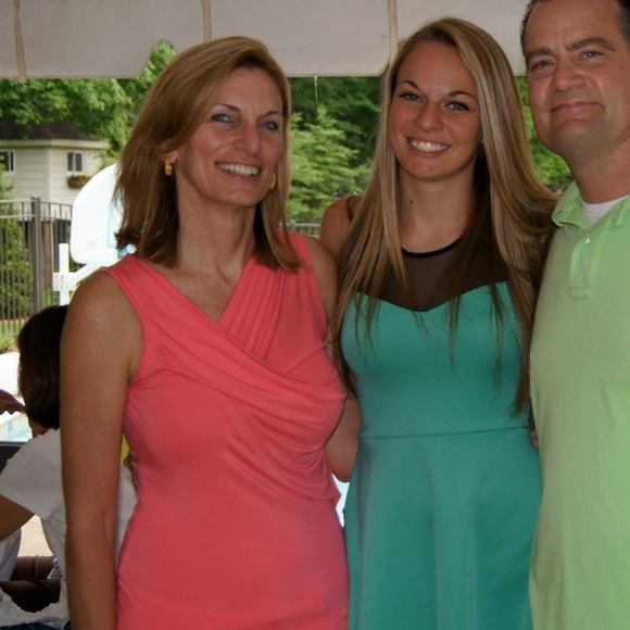 Pink asymmetrical T tahari blouse - Picture 2 of 5